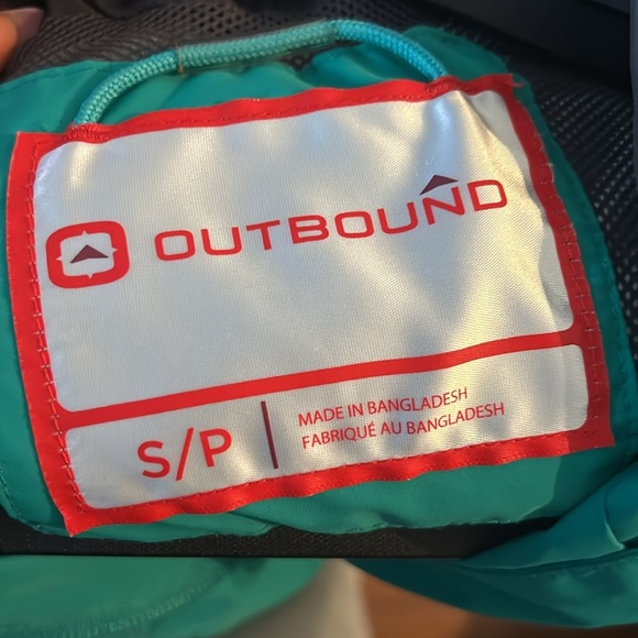 Outbound Green Raincoat with Hood and Water-Resistant Finish - Picture 3 of 17